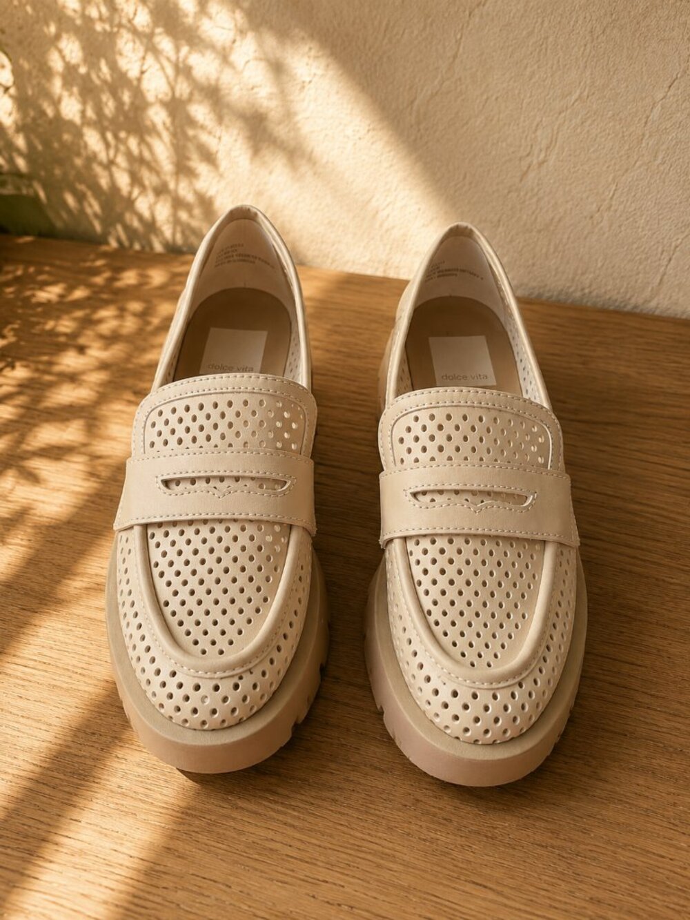 Dolce Vita Ersula Chunky Lug Sole Loafer Perforated Y2K Retro Ivory 6M